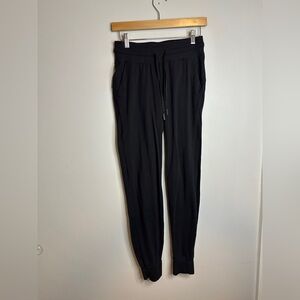 Lululemon ready to rulu Black Joggers Pants size 4